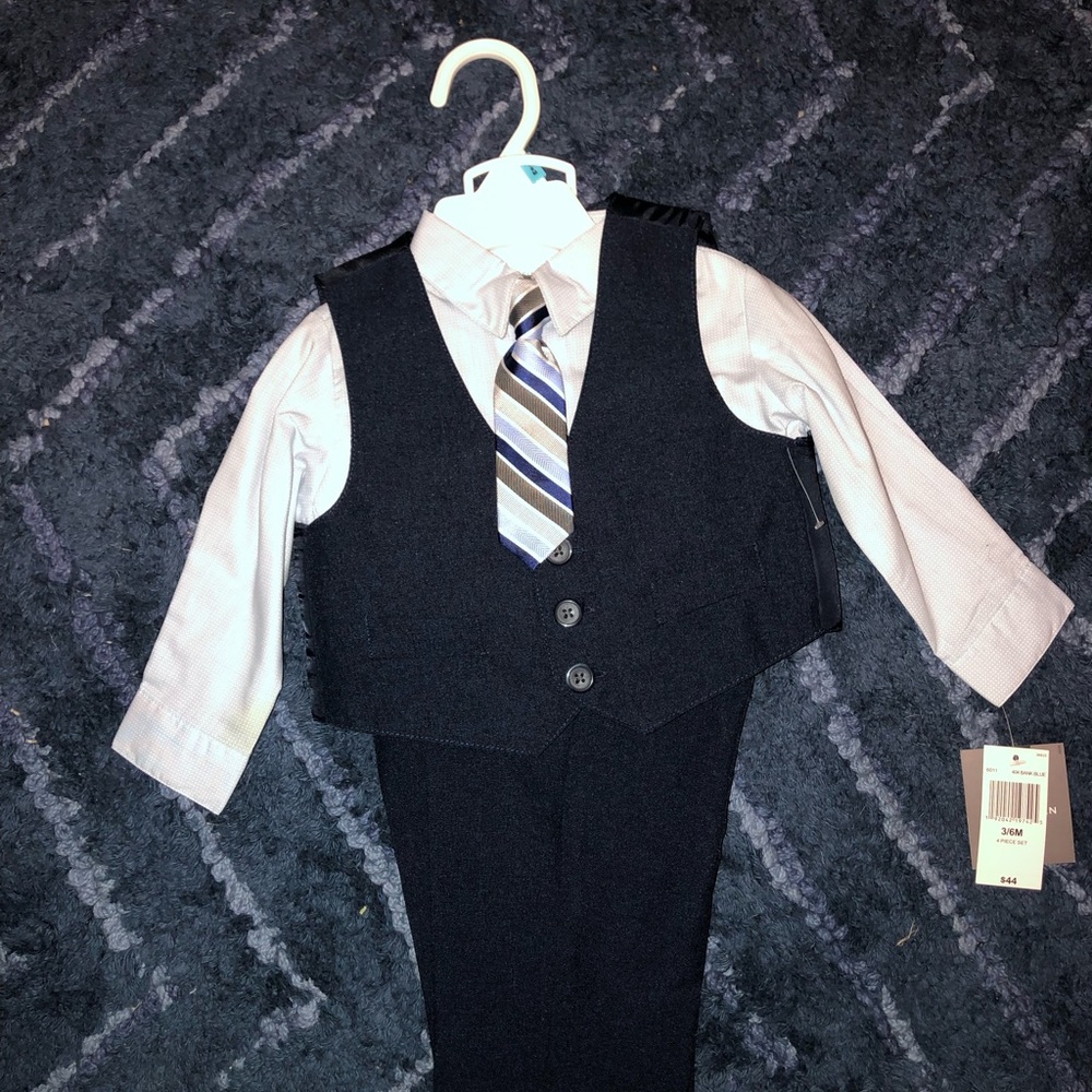 3 Van Heusen Suits